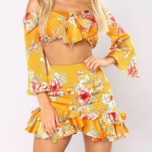 XS FashionNova two piece floral long sleeve crop top and skirt set